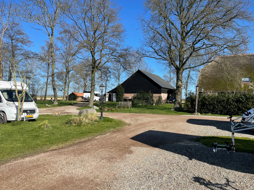 Stellpladsen "Camperplaats Haamstede"